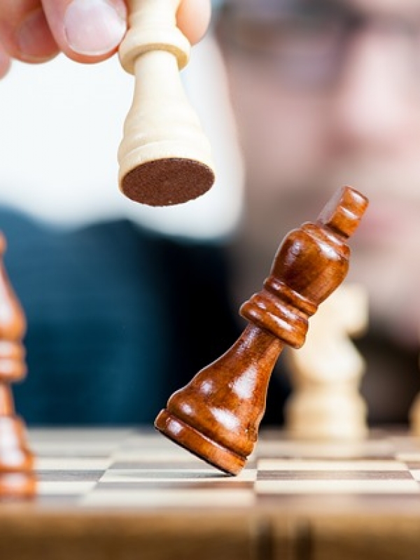 Πώς να κάνεις ένα παιδί ρατσιστή, ένα παιδί ενός ανώτερου θεού!