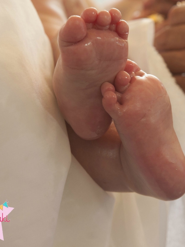 Νονά ξέρεις τι συμβολίζουν όλα τα στοιχεία της βάφτισης;