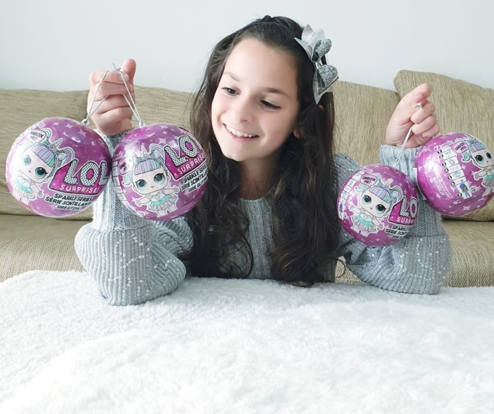 Unboxing στη νέα σούπερ γκλιτεράτη σειρά L.O.L Surprise Sparkle