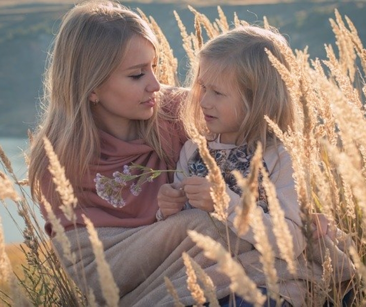 Πώς πρέπει να μιλάμε στα παιδιά;