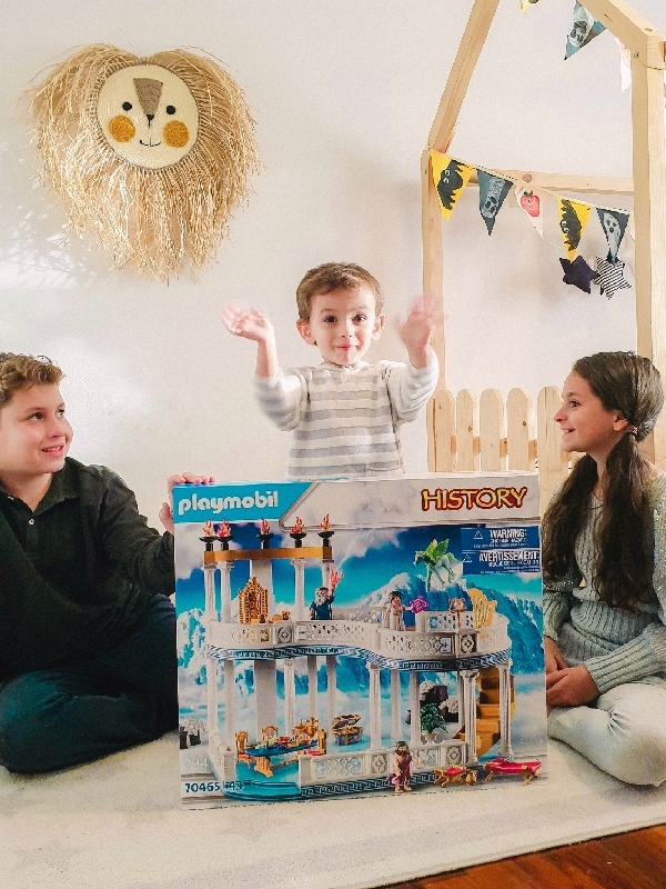#playmobilturnsgreek – Οι Θεοί του Ολύμπου βρήκαν το παλάτι τους και το γιορτάζουν με έναν μεγάλο διαγωνισμό!