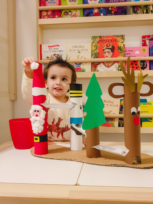 DIY παιχνίδι – Φτιάξαμε ένα Χριστουγεννιάτικο Μπιλιοδρόμιο