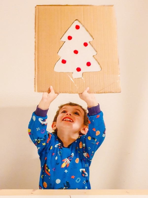 3 εύκολα χριστουγεννιάτικα παιχνίδια για πολύ μικρά παιδιά