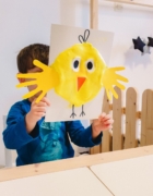 Πασχαλινή κατασκευή – Ζωγραφίσαμε ένα πασχαλινό αβγό με γκοφρέ χαρτί!