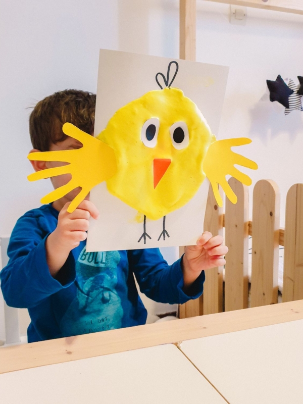 Πασχαλινή κατασκευή – Φτιάξαμε ένα κοτοπουλάκι με puffy paint