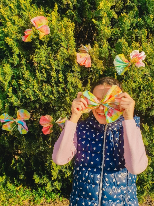 Πασχαλινή κατασκευή – Φτιάξαμε πεταλούδες tie dye