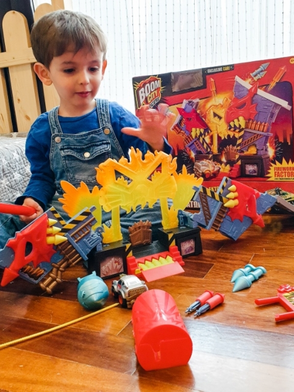 Unboxing – Λαμπάδα Boom City Racers Εργοστάσιο Πυροτεχνημάτων