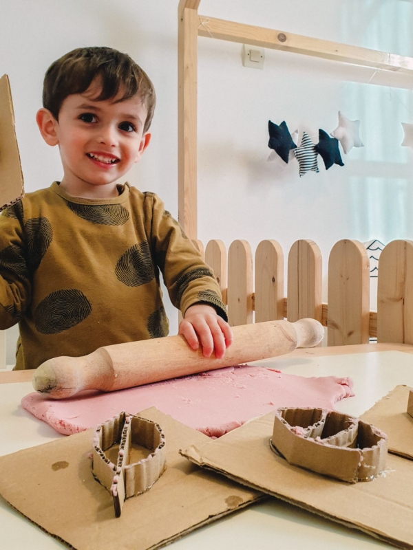 Φτιάξαμε πασχαλινές σφραγίδες για πλαστελίνη