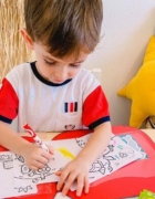 Σχολικές ετικέτες με θέμα ουράνιο τόξο και διάστημα – Δωρεάν εκτυπώσιμο