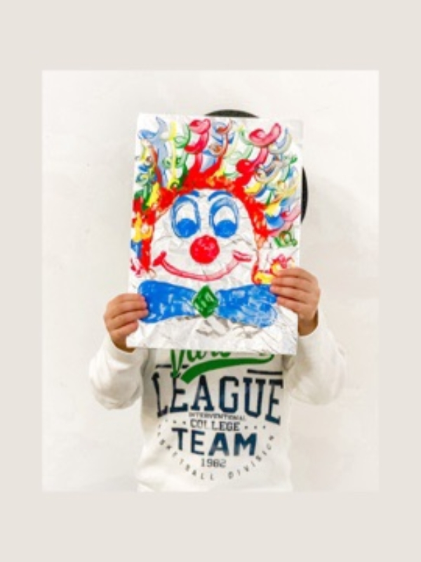 Ζωγραφίσαμε έναν κλόουν σε αλουμινόχαρτο