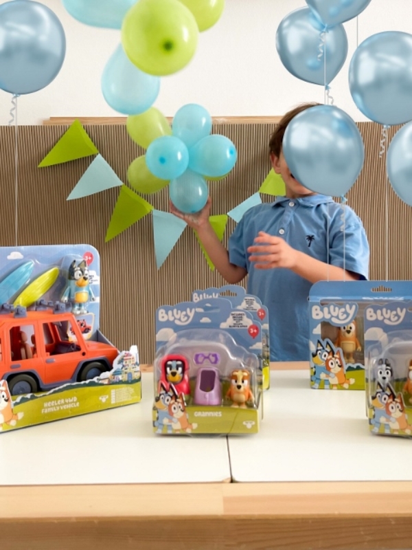 Bluey unboxing